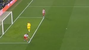 La posible roja a Marc Pubill en el Barça-Atlético: así fue el error arbitral