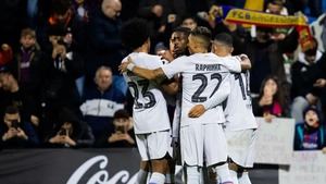 El Barça se acercó al abismo de la eliminación copera ante el modesto Intercity (3-4)