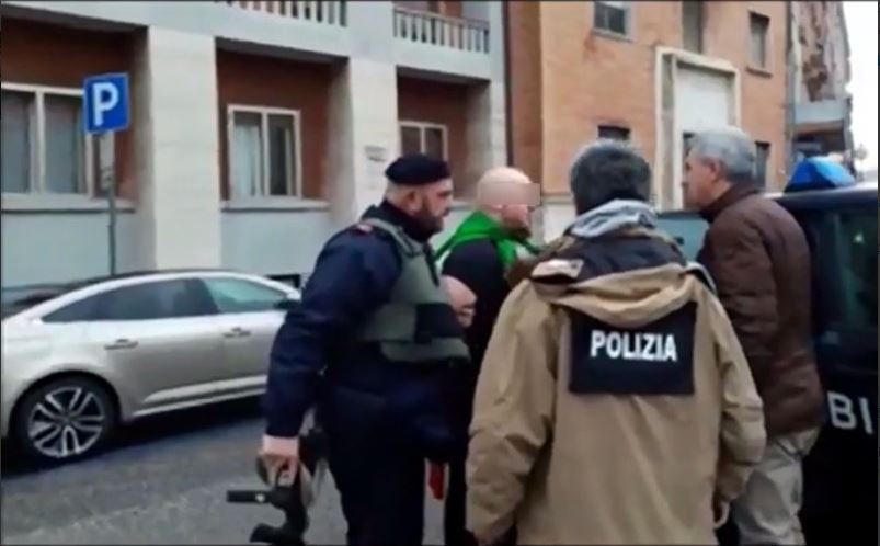 Ataque racista en Italia: detenido el autor de un tiroteo contra 6 personas