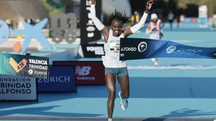 Joyciline Jepkosgei en el Maratón de Valencia