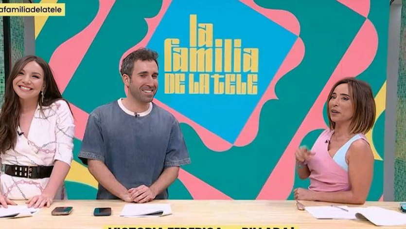 Inés Hernánd, Aitor Albizua y María Patiño, presentadores de 'La familia de la tele'