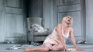 Crítica de la obra de teatro 'La mujer rota': angustia existencial