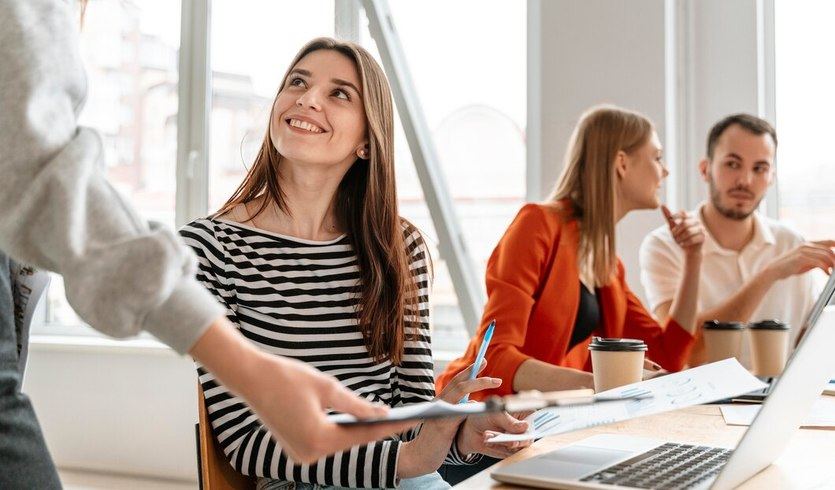 Cómo una buena experiencia del empleado impulsa el éxito empresarial