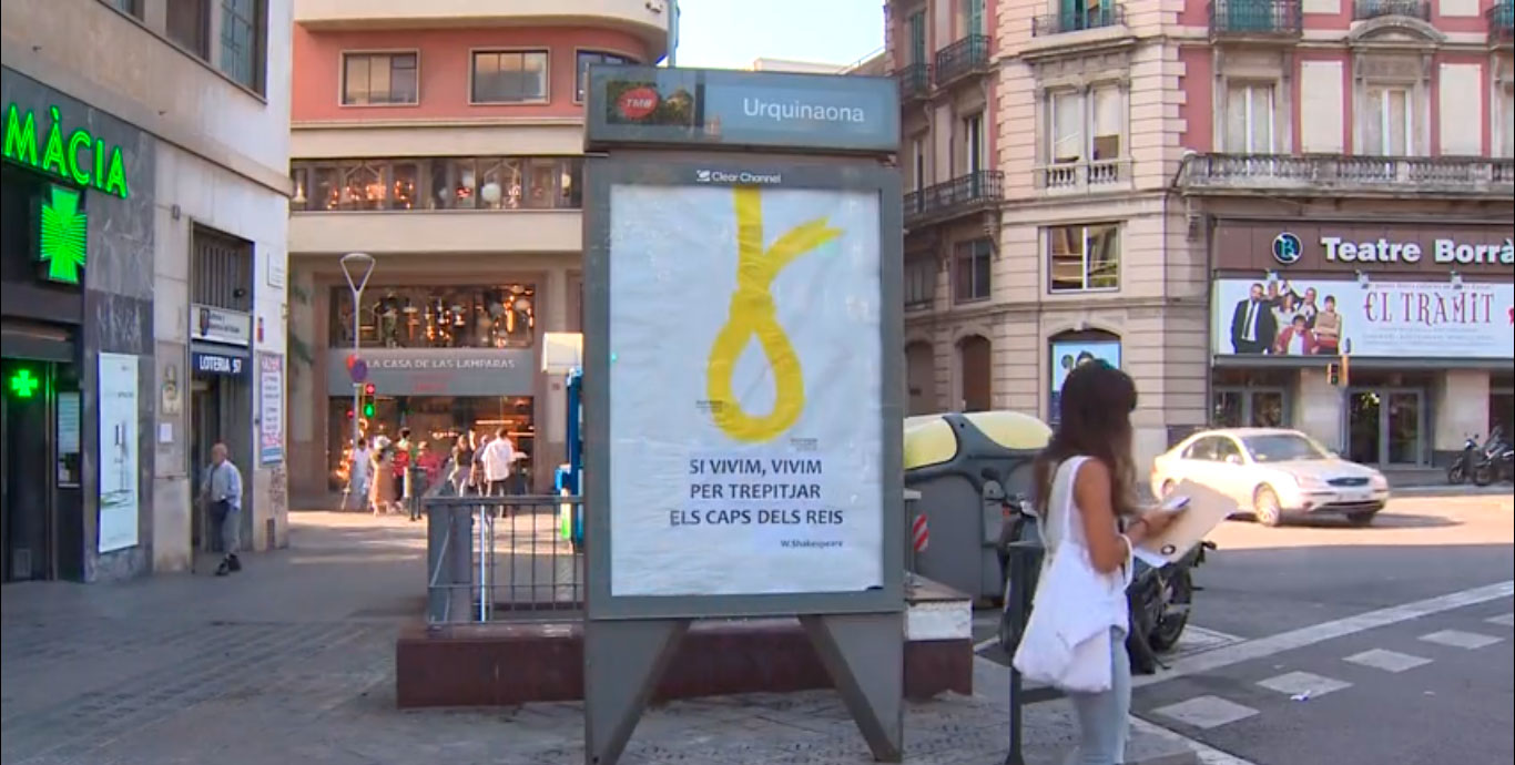 Aparece en Barcelona un polémico lazo amarillo a modo de soga para la monarquía