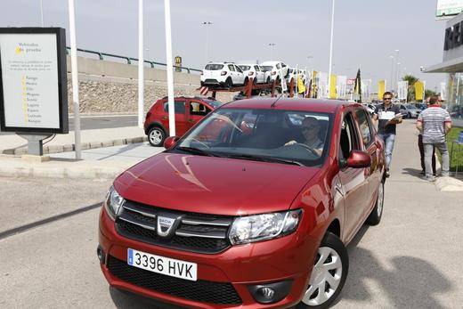 Los españoles prefieren tener un coche propio y usarlo todos los días