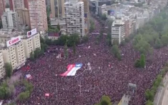 Manifestación en Chile contra el gobierno de Sebastián Piñera