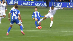 La corta sanción a Mbappé levanta ampollas: un partido por su entrada en Vitoria