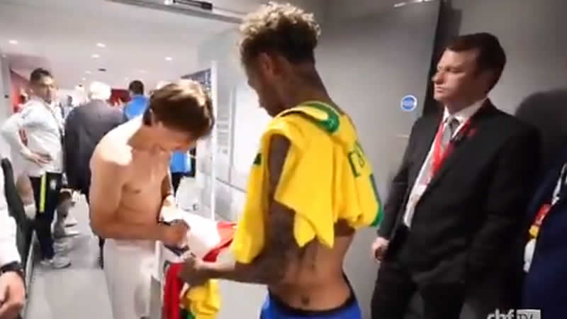 El vacile de Modric a Neymar en el amistoso Croacia-Brasil