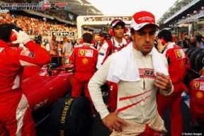 Alonso recibe el alta tras superar un reconocimiento médico por el choque que sufrió en Abu Dhabi