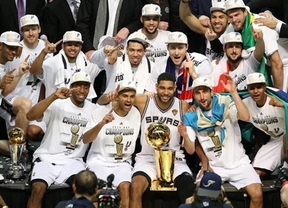 NBA: todos contra San Antonio Spurs, los 'eternos' campeones, en el inicio de la temporada de la mejor Liga del mundo