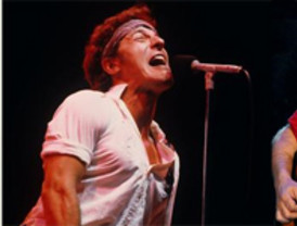 El vídeo de Rajoy obliga al PP a disculparse por olvidar el cinturón de seguridad