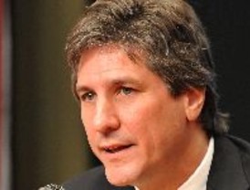 Y mientras, en Madrid, la Policía registra las oficinas del Bernabéu