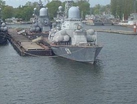 Conferencia del Presidente del Gobierno disolviendo las Cortes y convocando elecciones