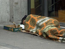 Cáritas alerta sobre la fuerte exclusión social de personas sin hogar en Andalucía