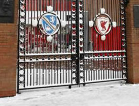 Las nevadas obligan a suspender partidos de la Liga Premier