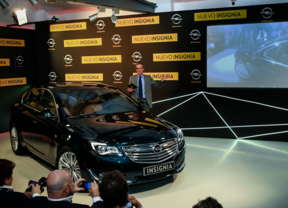 El nuevo Opel Insignia viaja al futuro