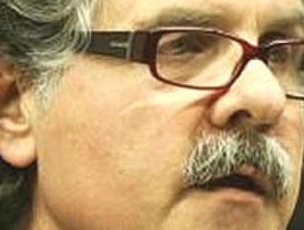 Abrumador aplauso para Ángel Acebes