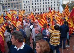 Cataluña vive su primera manifestación antiindepedentista con miles de personas el 12-0