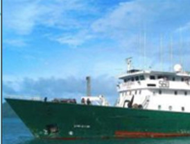 El buque 'Vega V', secuestrado por piratas con dos gallegos a bordo, está 'localizado' y 'navegando'