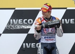 Stoner confirma a lo grande su segundo título en MotoGP