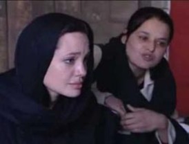 Angelina Jolie visitó a refugiados en Afganistán