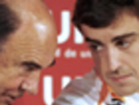 El 'Hespérides' acude al rescate de un barco turístico varado en la Antártida