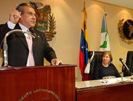 Rechaza propuesta del senador Mack de embargar a Venezuela