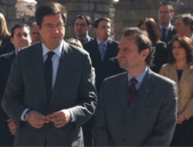 López escenifica en Segovia la presentación de sus cabeza de lista