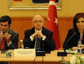 Timerman aseguró que la gira 'fue de gran utilidad, provecho y de beneficio para todos los argentinos'