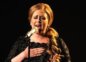 Adele bate también los récords digitales: arrasa en iTunes