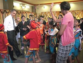 Obama, criticado también por bailar