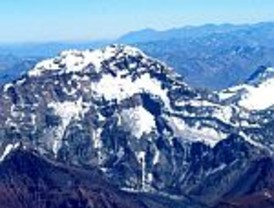 Rescatan a español y argentina extraviados cuando escalaban el Aconcagua