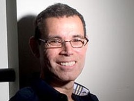 Maradona juega con Evo Morales