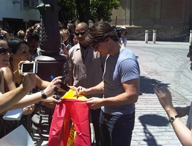 Los último en música: Rihanna ofrece un concierto para móviles