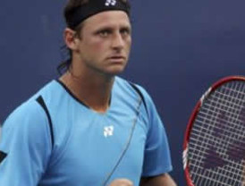 Ferrer y Nalbandian avanzan a los cuartos de final en Auckland