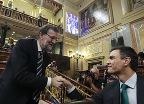 Rajoy y Sánchez leen el adelanto electoral de Mas como su fracaso político