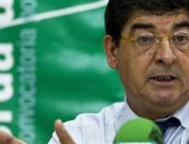Sanz ve 'un atentado al Estatuto de Autonomía' que a Griñán 'le dé lo mismo' elecciones separadas o conjuntas