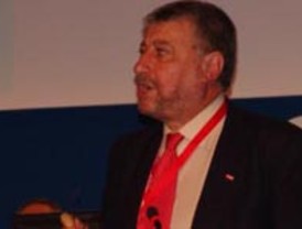 PP y PSOE ceden un representante a IU para garantizar su presencia en el FMM