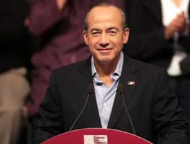 Es posible vencer la delincuencia y erradicar la pobreza: Calderón