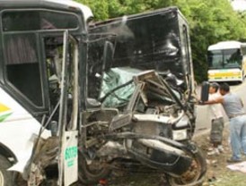 Robredo y Feliciano lanzan a España a la final de la Copa Davis