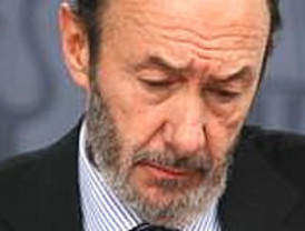 Zapatero y Rajoy sólo se ponen de acuerdo para acelerar la fusión de Cajas