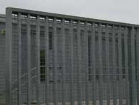 Tras la huelga, Zapatero espera alguna señal para el diálogo