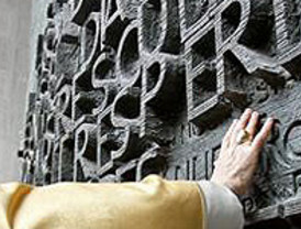 Viajeros atrapados y Sonsoles 'enjaulada'