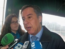 Zapatero evita a la prensa en una reunión de la UE para no hablar de Tomás Gómez