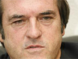 Suspendido el juicio por izar la bandera republicana en un edificio público