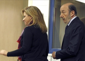 Rubalcaba a Rajoy: "vuestro candidato a las europeas está escondido debajo de la cama"