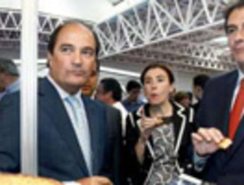 Alcalde Ocariz anuncia plan para recuperar escuelas