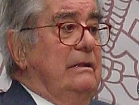 ... y Defensa lo niega y alude a evaluaciones 'desfavorables' para explicar su no renovación