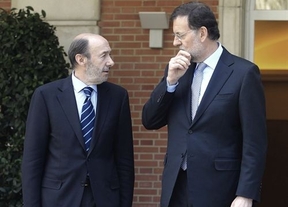 Cataluña, la Ley de Transparencia, la sucesión de la Corona... Los temas de conversación entre Rajoy y Rubalcaba