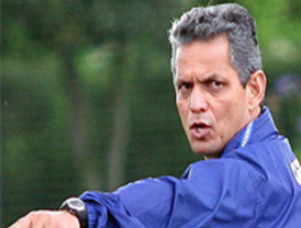 Melanie Olivares anuncia su embarazo en Twitter